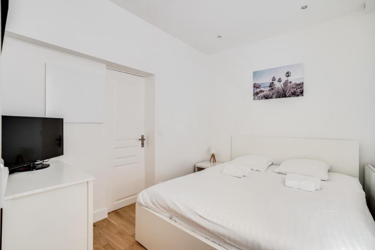 Apartment 3 People Close Eiffel Tower By Weekome Paris Ngoại thất bức ảnh